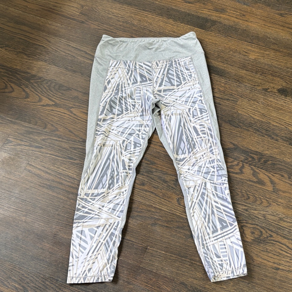 Calvin Klein Gray and White woman’s Leggings